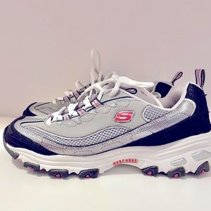 Skechers D’Lites Gray Sz 8